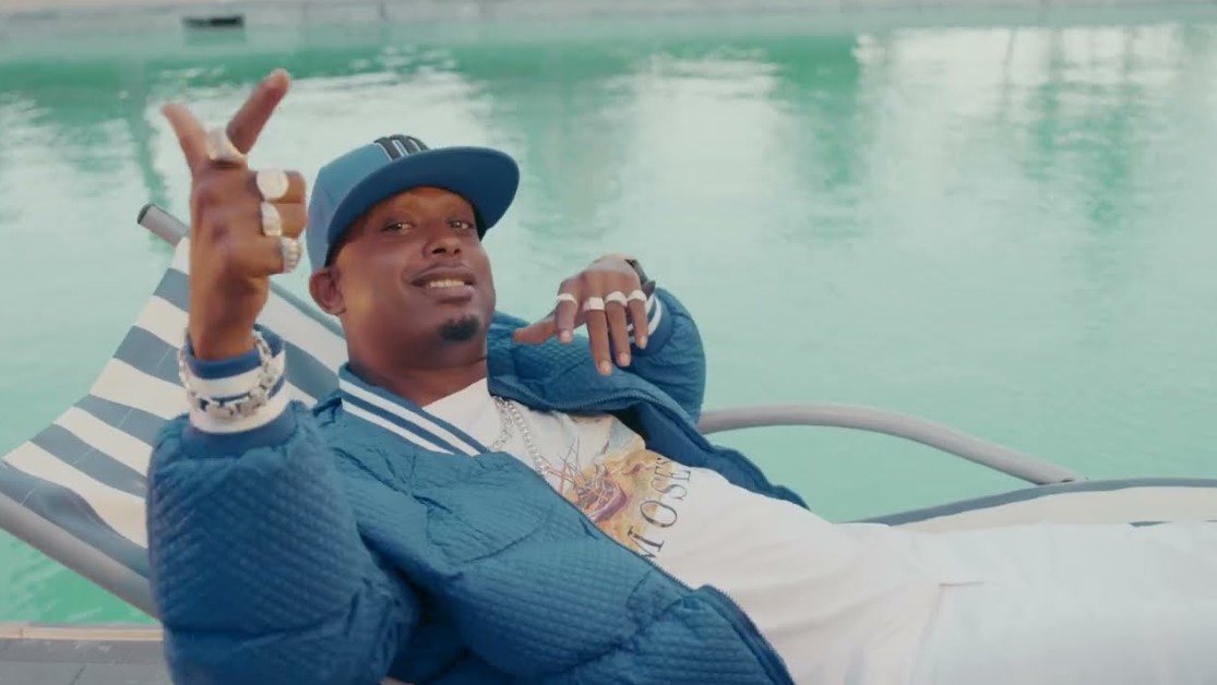 Audio | Mr Blue Ft Barnaba – Mr Maujuzi