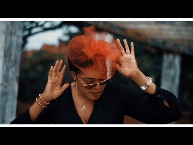 Audio | Lindsay – Hakuna